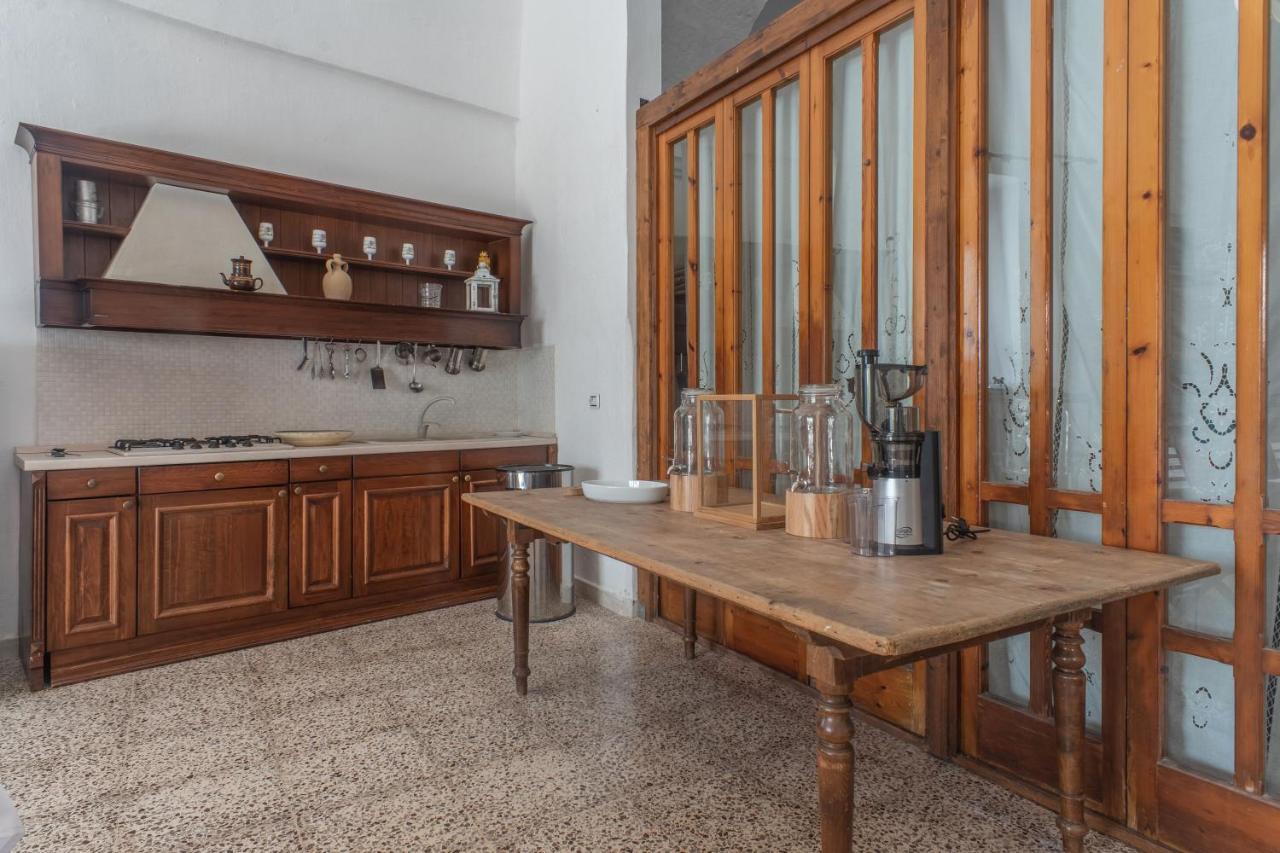 Palazzo Ashian Bed & Breakfast Acquarica del Capo Bagian luar foto