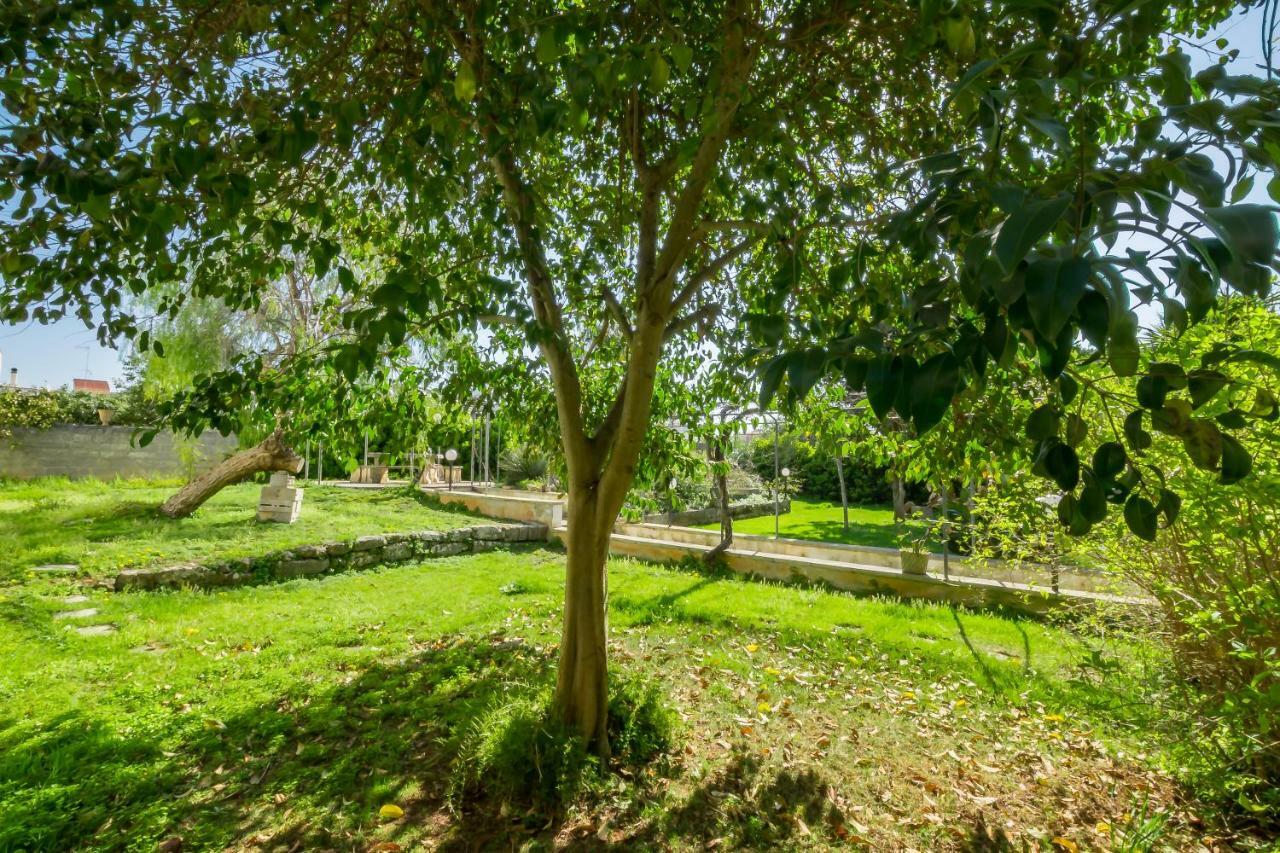 Palazzo Ashian Bed & Breakfast Acquarica del Capo Bagian luar foto