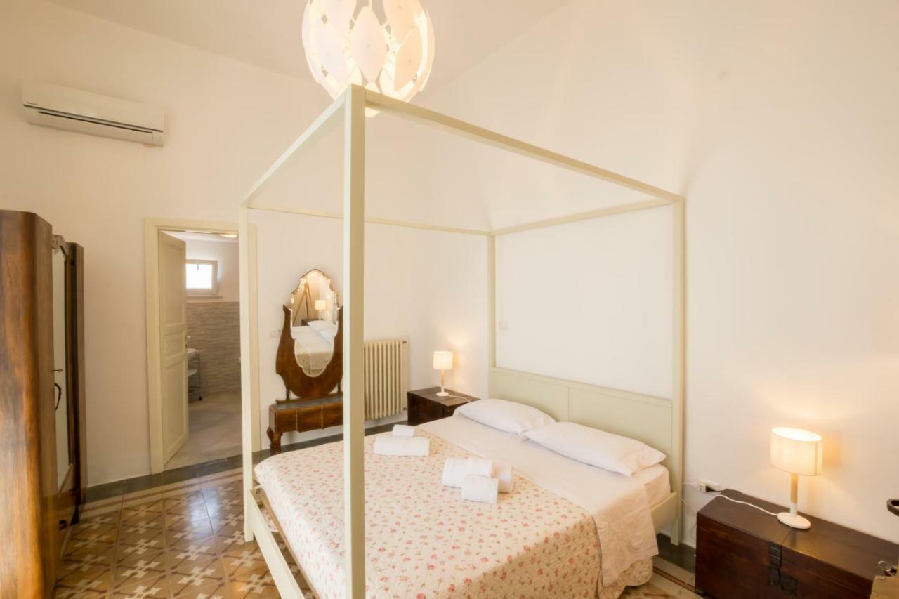 Palazzo Ashian Bed & Breakfast Acquarica del Capo Bagian luar foto