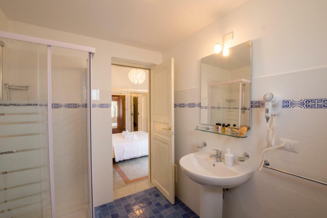 Palazzo Ashian Bed & Breakfast Acquarica del Capo Bagian luar foto