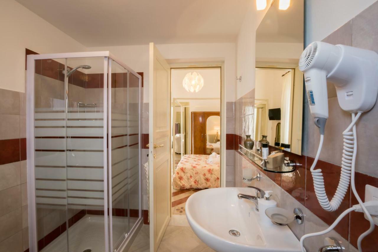 Palazzo Ashian Bed & Breakfast Acquarica del Capo Bagian luar foto